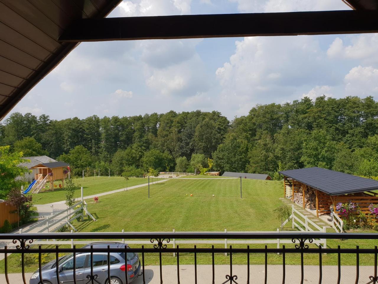 Hotel Hubertus Wola Rzedzinska Exterior foto